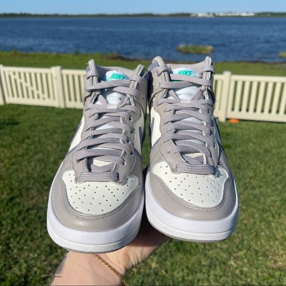 NIKE DUNK HIGH WHITE PURPLE - Picture 2 of 4